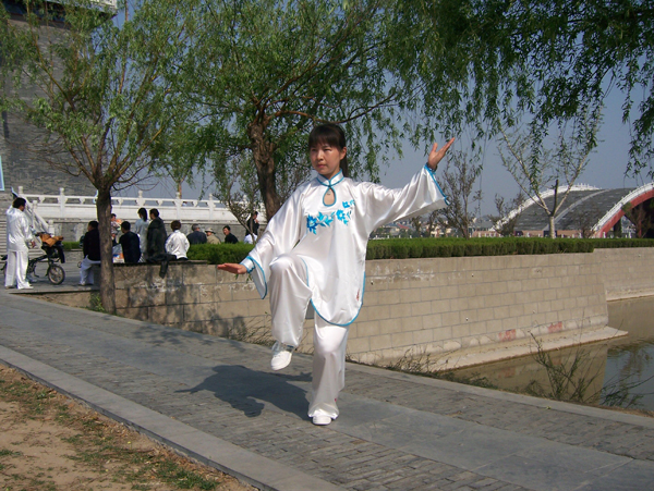 贺云飞