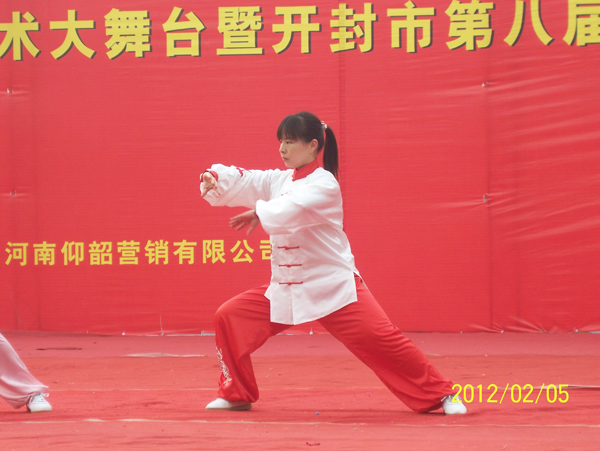 贺云飞