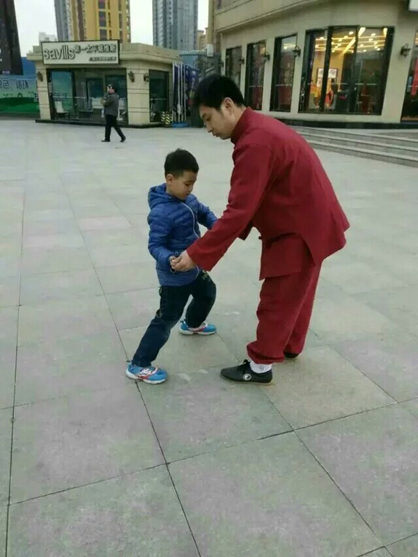 柳风震