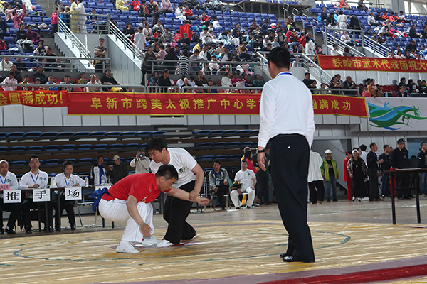 参加比赛