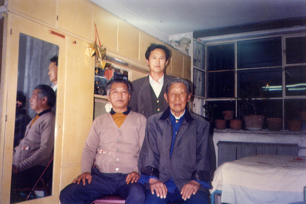 与师父合影
