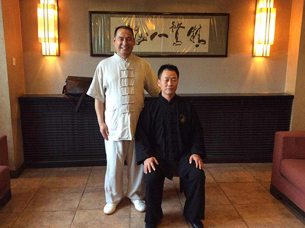 与师父合影