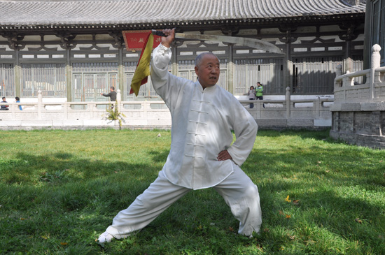 赵正荣