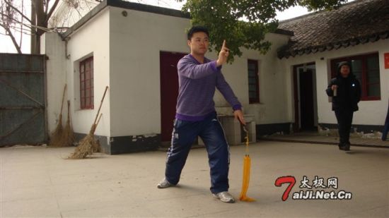 王镫锋传承人证书
