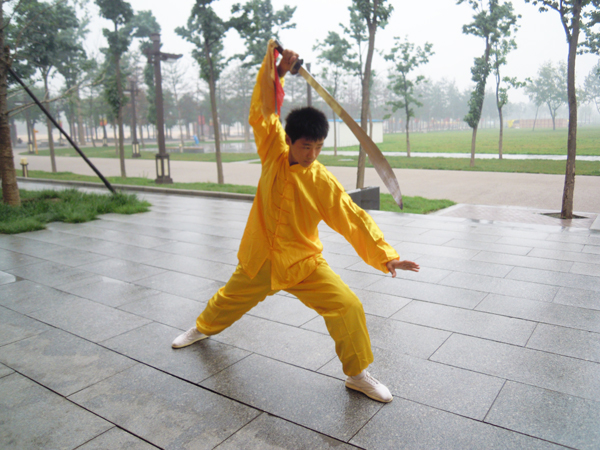 雷留名