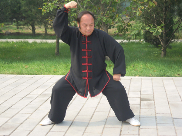 晏斌权
