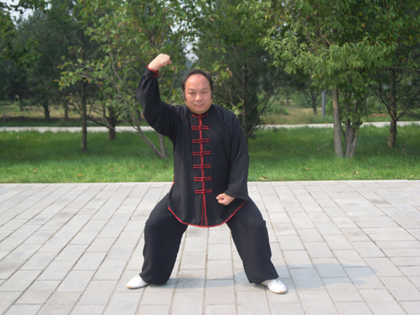 晏斌权