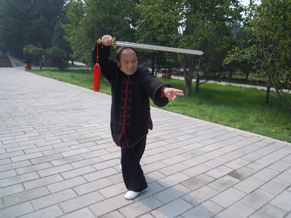 晏斌权