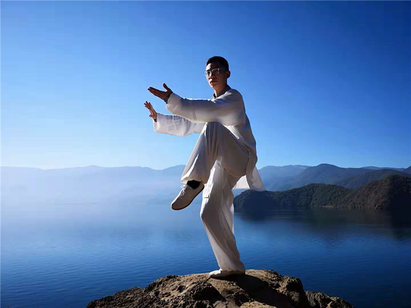 方峻